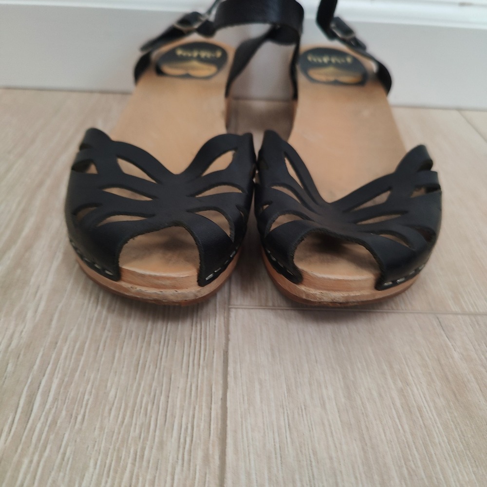 Swedish Hasbeens Womens Sandals 40 Black Leather Cutout Ankle Strap Clog Heel - Picture 6 of 10